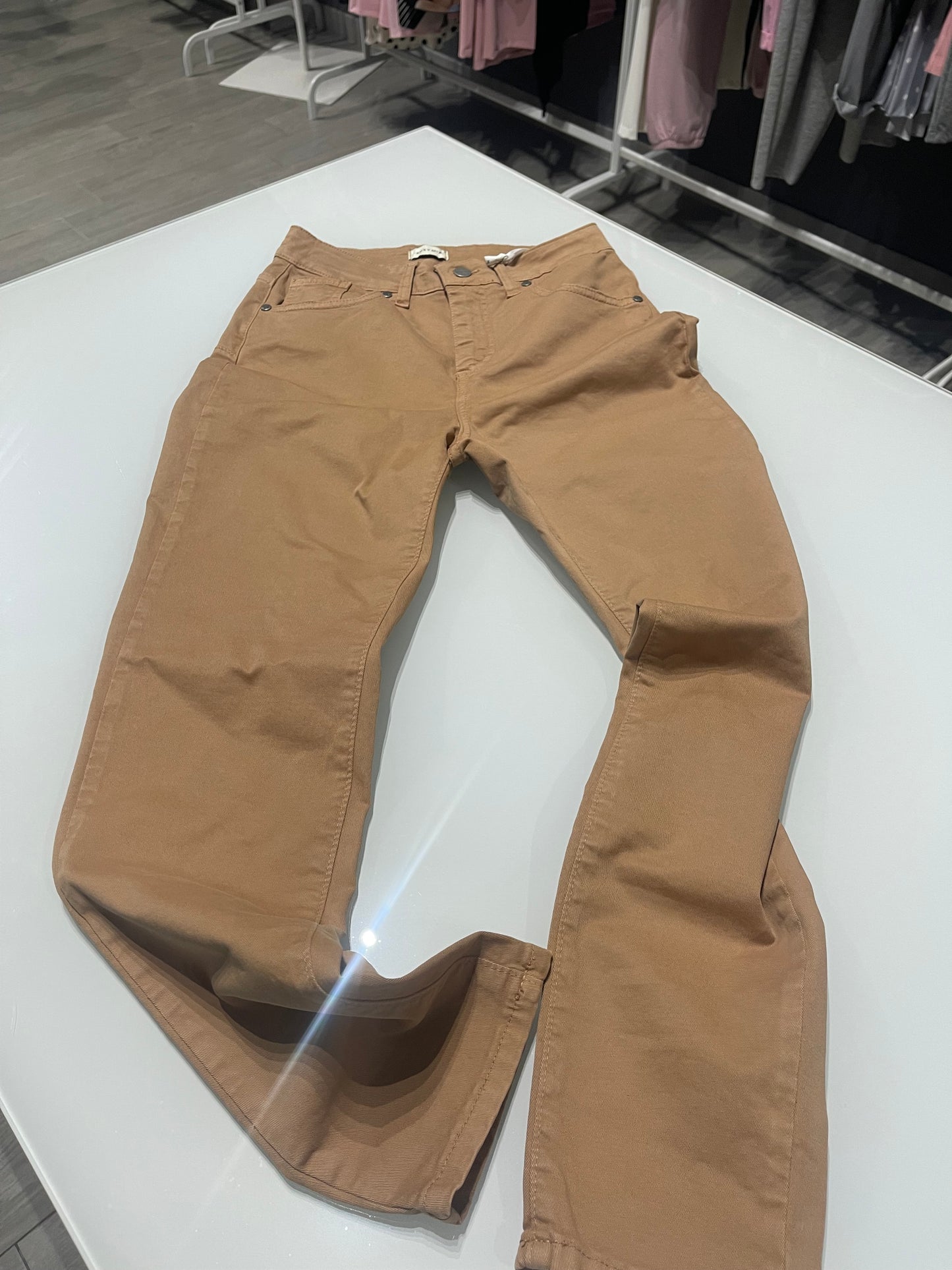 pantalone stretto cammello da donna