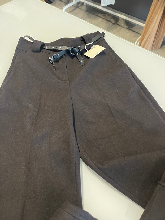 pantalone pesante nero con risvolto da donna vita alta